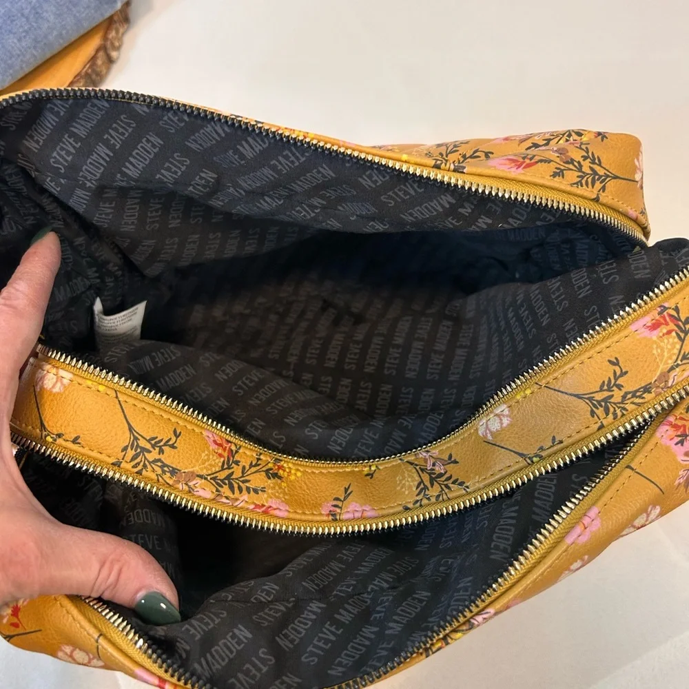 Steve Madden Floral Travel Bag Purse Double Zipper Side Handle Yellow 9'' x 10'' - Picture 8 of 12
